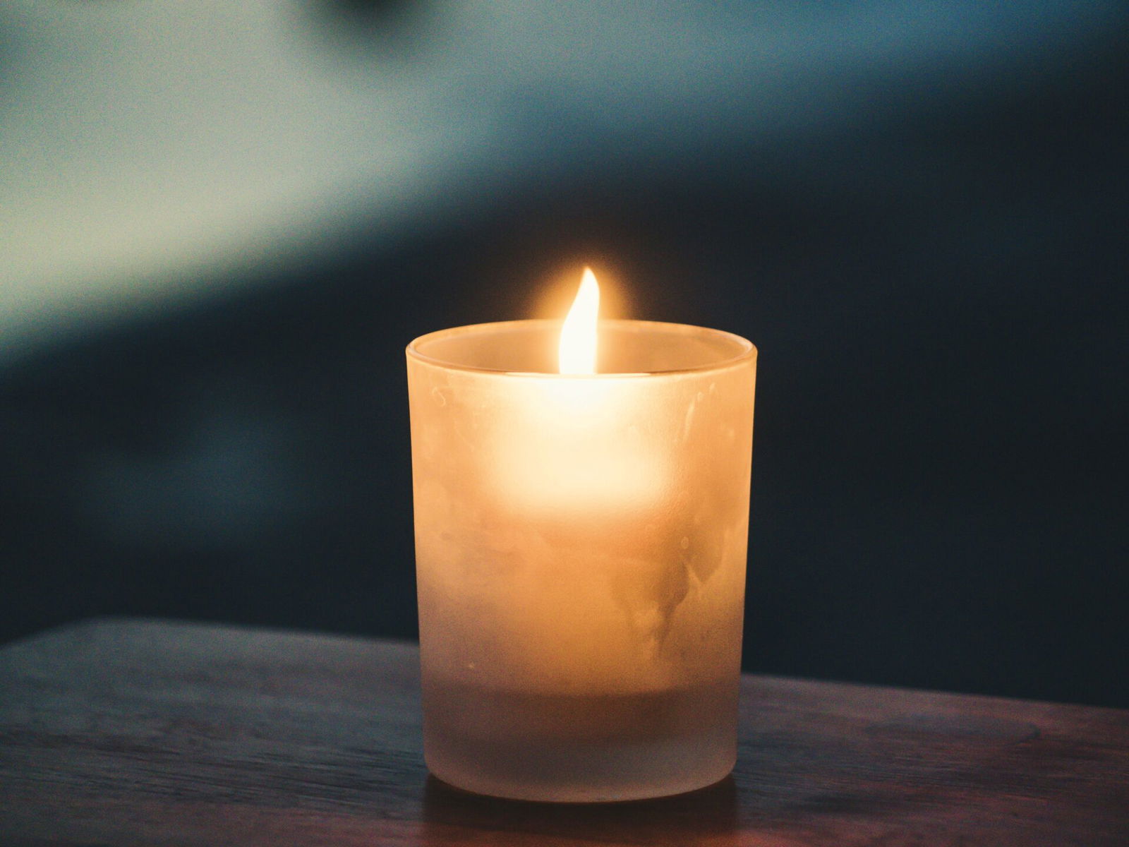 Single candle